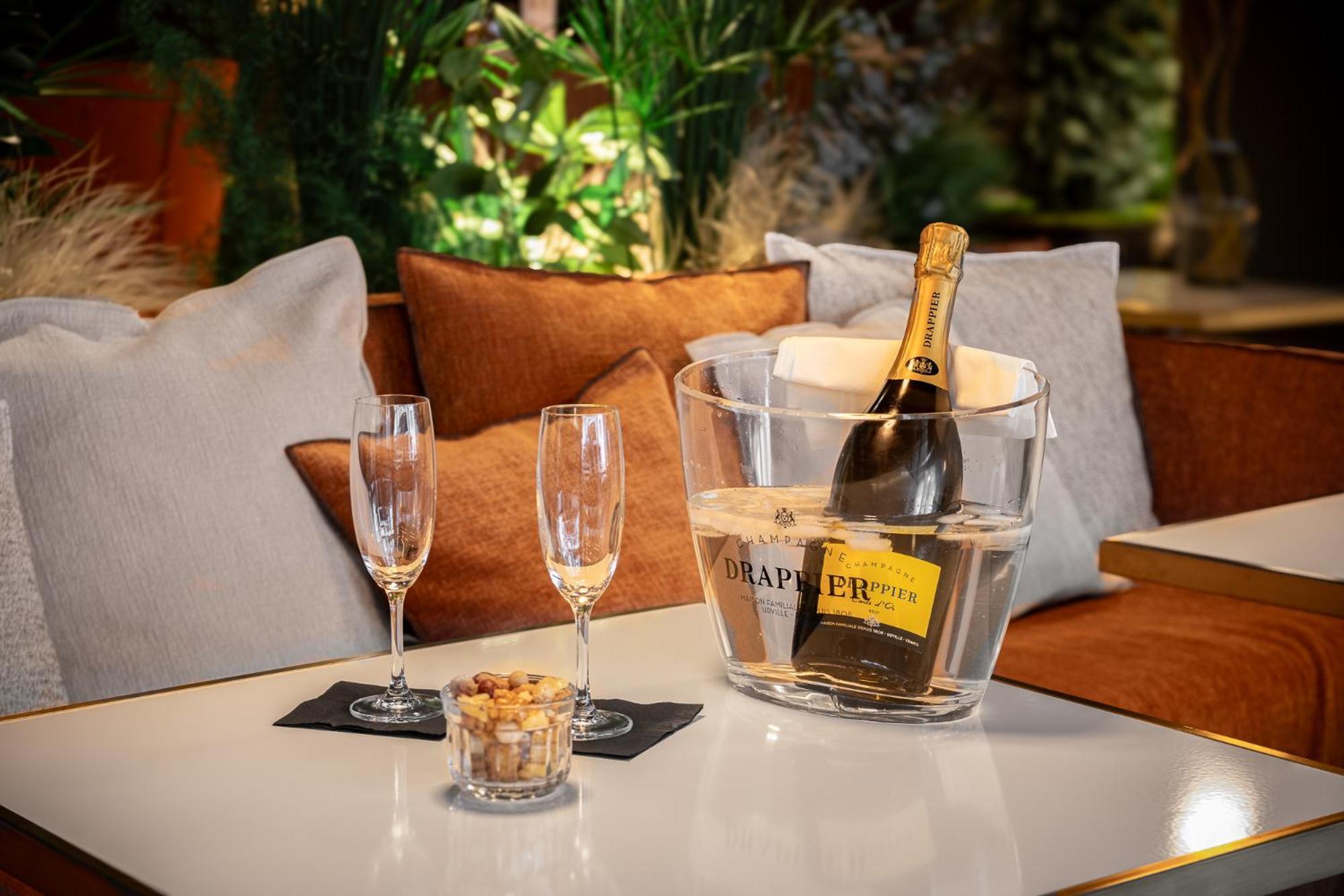 Hotel L'Adresse - Entierement Renove Saint-Malo Eksteriør billede